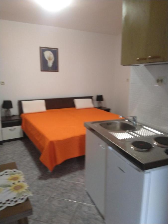 M&r Spadina * Vodice