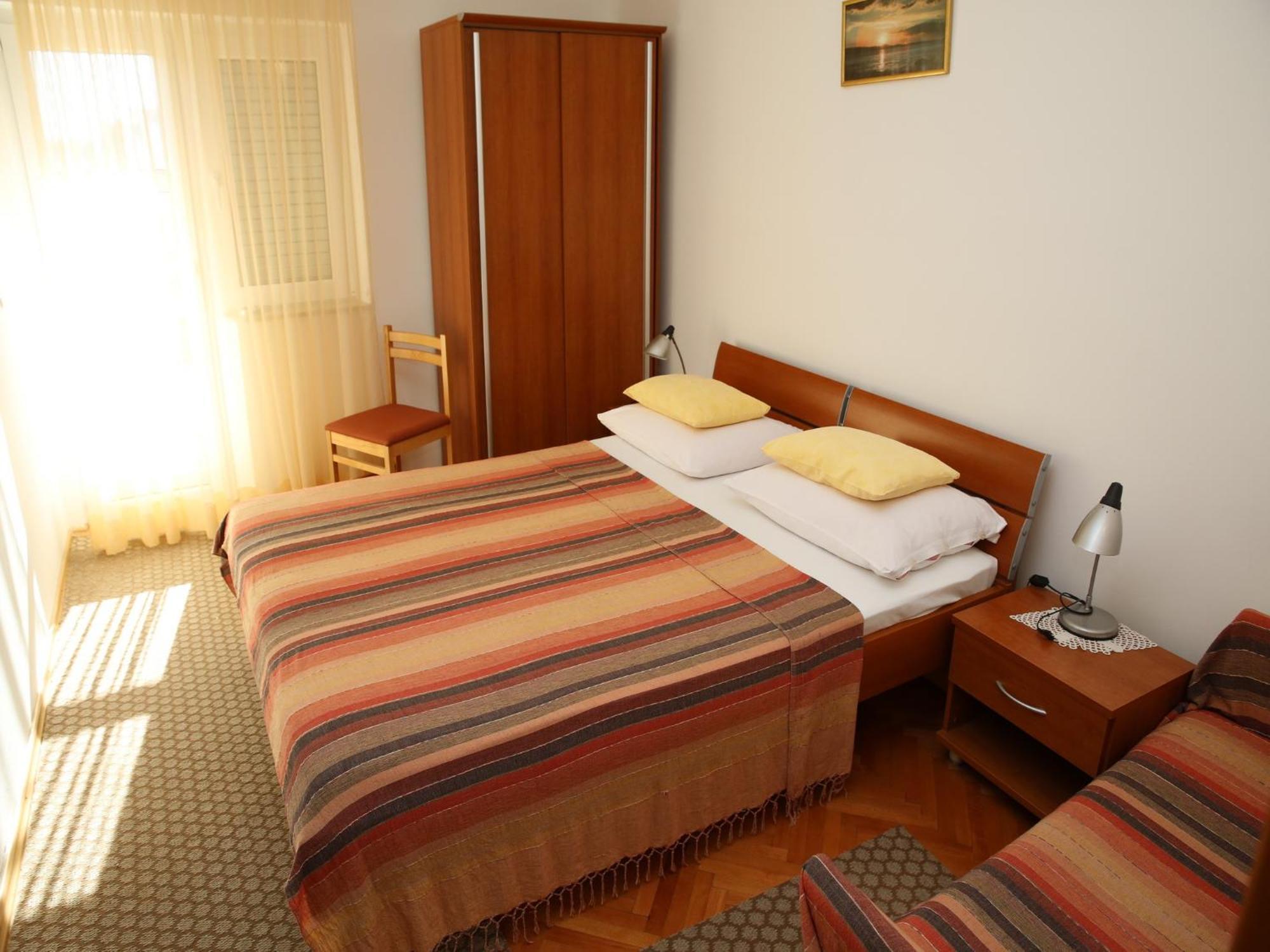 M&r Spadina * Vodice